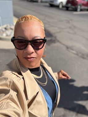 Meet your Posher, Ash